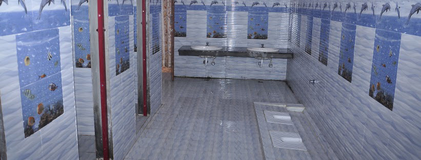 REST ROOMS